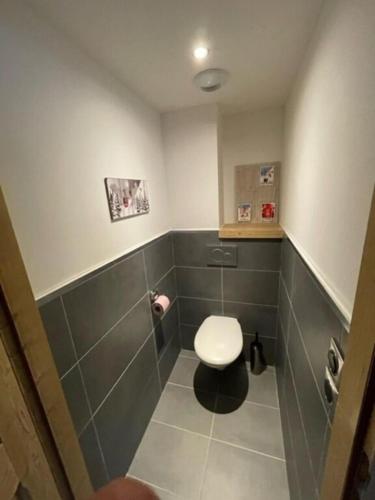 Photo de la galerie de l'établissement Epinette 10, Luxury appartment (4-6p) 2 bedrooms and 2 bathrooms., à Peisey-Nancroix