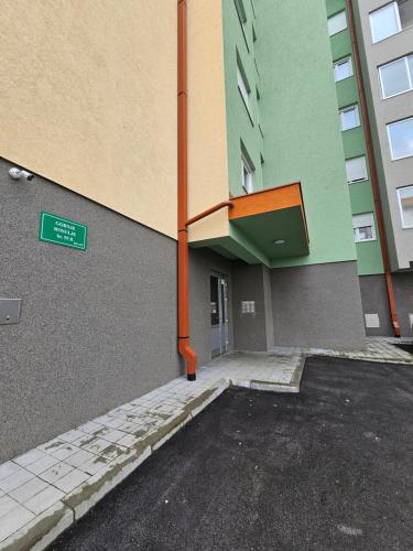 Budova, kde se apartmán nachází