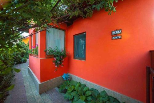 Gallery image of Casa luminoasa cu poveste in Sulina