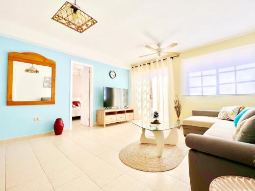 !!! Relaxing View, The Heights Apartment With Terrace and Heated Pools, Los Cristianos