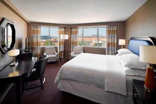 Sheraton Inner Harbor Hotel Image