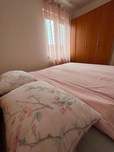Apartman Floraにあるベッド