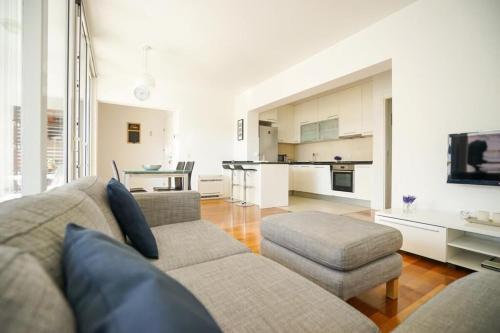 Apartment Zara White