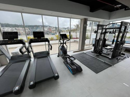 Das Fitnesscenter und/oder die Fitnesseinrichtungen in der Unterkunft Sky View Studio - Best Area Quito