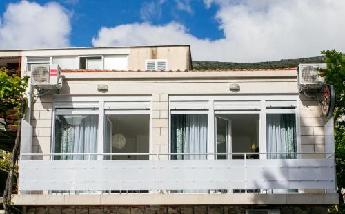Purple Magic Apartment Dubrovnik -Free Private Parking