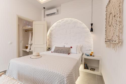 Фотография из галереи Porto Dema Luxury Suites в городе Схинуса