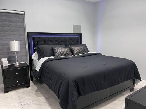 Postel nebo postele na pokoji v ubytování San Juan modern Apartments