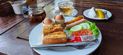 Jídlo v hotelu nebo okolí