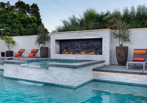 Πισίνα στο ή κοντά στο Luxury Desert Oasis