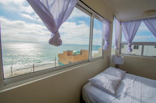 Gallery image of Ocean-VIEW Two Story Condo on the beach in Tijuana