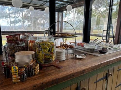 Comida en o cerca de este hotel