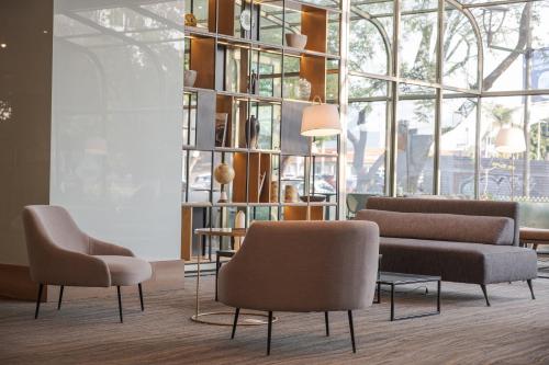 Ruang duduk di Holiday Inn Guadalajara Select by IHG