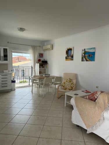 Χώρος καθιστικού στο Dina Apartment