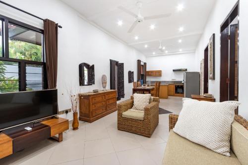 Гостиная зона в GLOBALSTAY. 2 Bedroom Villa Casa Yenny with Private Pool Near Seminyak Beach