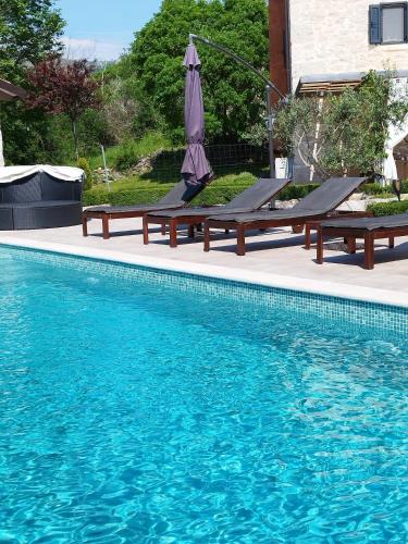 3 bedrooms villa with private pool enclosed garden and wifi at Ripenda Verbanci 5 km away from the beach