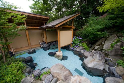 雄琴温泉　湯元舘にある庭
