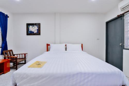 GP House Krabi Aonang Beachにあるベッド