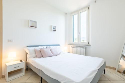 Postel nebo postele na pokoji v ubytování -Villa Emily- Parking, Garden & Wi-Fi