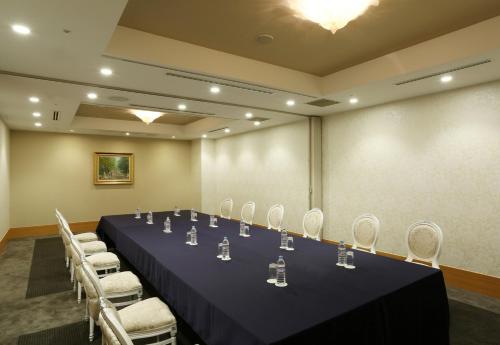 Kawasan bisnes dan/atau bilik persidangan di InterContinental Tokyo Bay by IHG