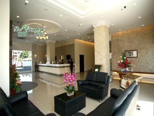 a lobby of a hotel with couches and a salon at De' Garden Hotel, Butterworth in Butterworth