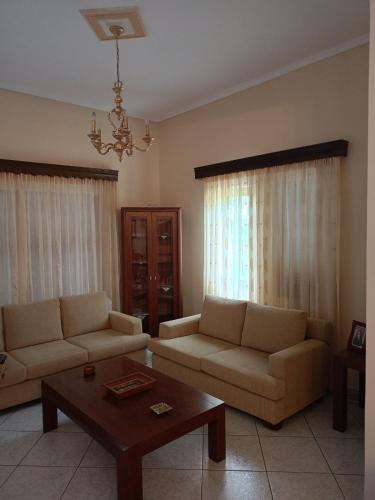 Χώρος καθιστικού στο PORCELANICO 7
