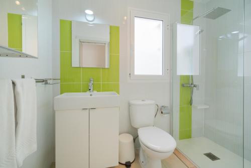 A bathroom at Sabbia Suites Casa Nina