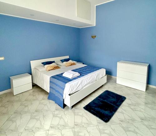 Ein Bett oder Betten in einem Zimmer der Unterkunft Santiago house