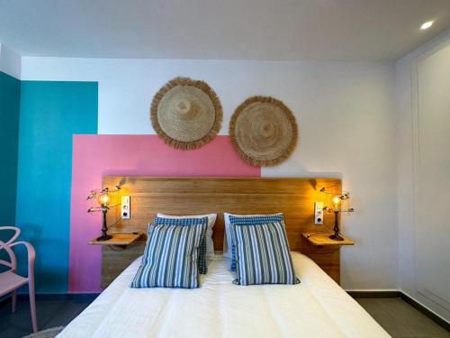 Ένα ή περισσότερα κρεβάτια σε δωμάτιο στο Appartement met privé dakterras 50 meter van zee in Javea!