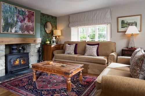 Radcot Bridge Cottage – Photos 2