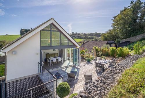 Brooks Lodge Sussex