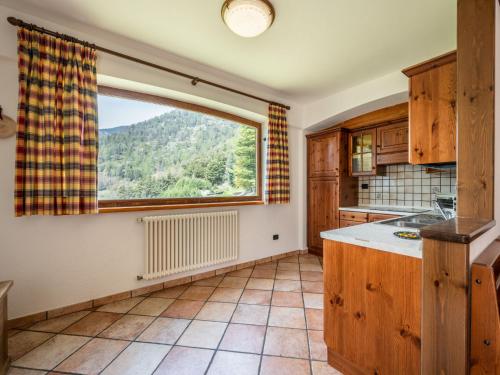 Kuchyň nebo kuchyňský kout v ubytování Apartment Aigle by Interhome
