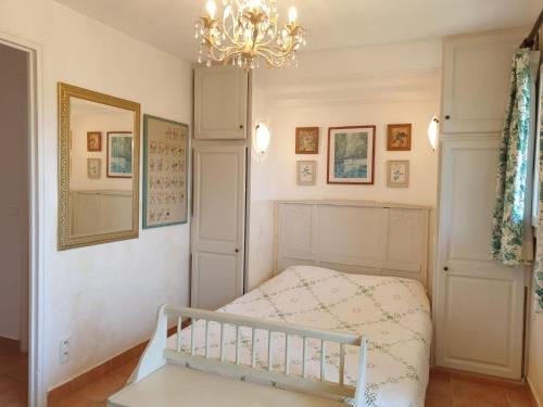 Postel nebo postele na pokoji v ubytování Apartment studio 18-20m2 by Interhome