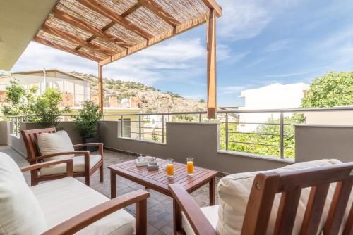 Ceronia Renovated House near the Beach