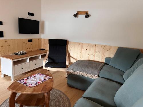 Ruang duduk di Holiday Home Hettegg Lehen by Interhome