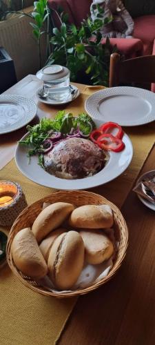 Makanan di atau berdekatan penginapan & sarapan