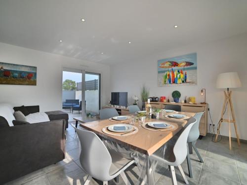 Χώρος καθιστικού στο Holiday Home Les Salines by Interhome