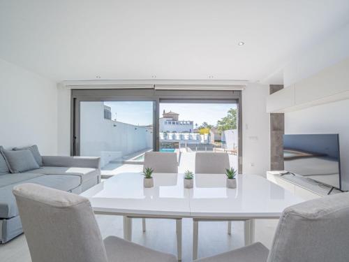 Holiday Home Medes by Interhome