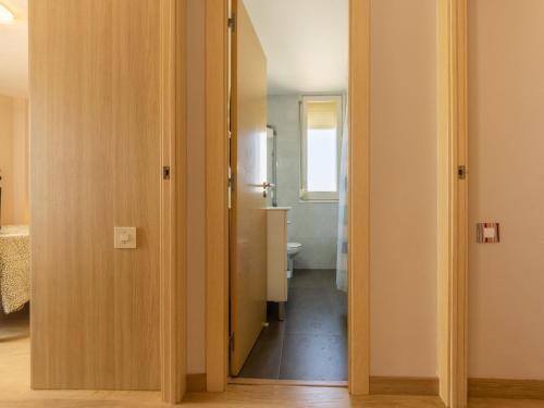 Koupelna v ubytování Apartment Miramar by Interhome