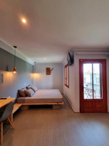 Katil atau katil-katil dalam bilik di Hotel Karagiannis