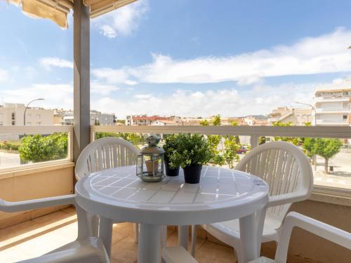 Balkón alebo terasa v ubytovaní Apartment Girona by Interhome