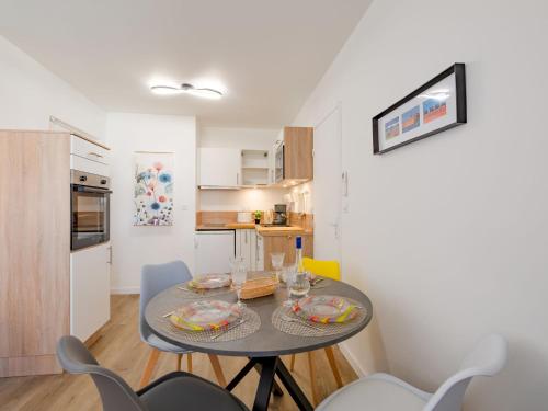 Apartment Régina-14 by Interhome