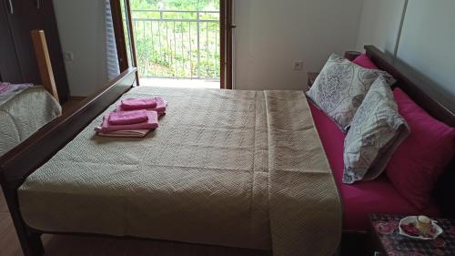Katil atau katil-katil dalam bilik di Village house - Novak Rijecani