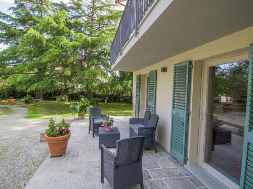 Κήπος έξω από το Holiday Home Volpe by Interhome