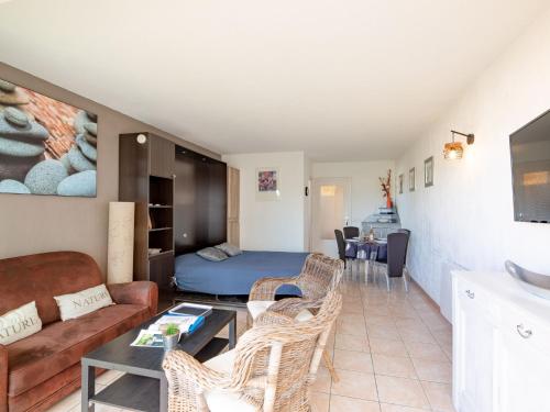 Studio Résidence Le Boréal-2 by Interhome