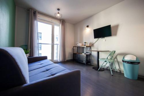 Le Petit Hector -studio cosy avec parking -Debourg