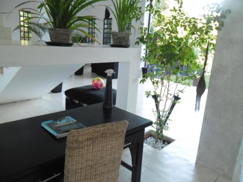 Φωτογραφία από το άλμπουμ του Madampe House 3 bedroom villa with pool for#7 σε Ambalangoda