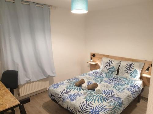 Photo de la galerie de l'établissement 62 m2 Rez de jardin, terrasse , 6 lits et parking, à Annecy