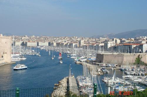 Vieux Port Appartement Maritime de 72m² et balcon