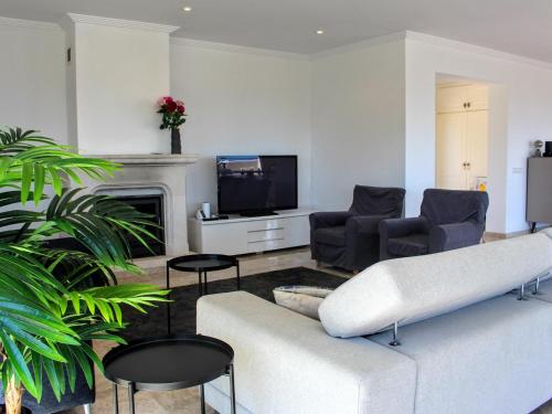 Villa with Heated Pool