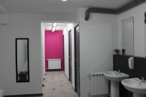 Koupelna v ubytování Olé Backpackers Hostel